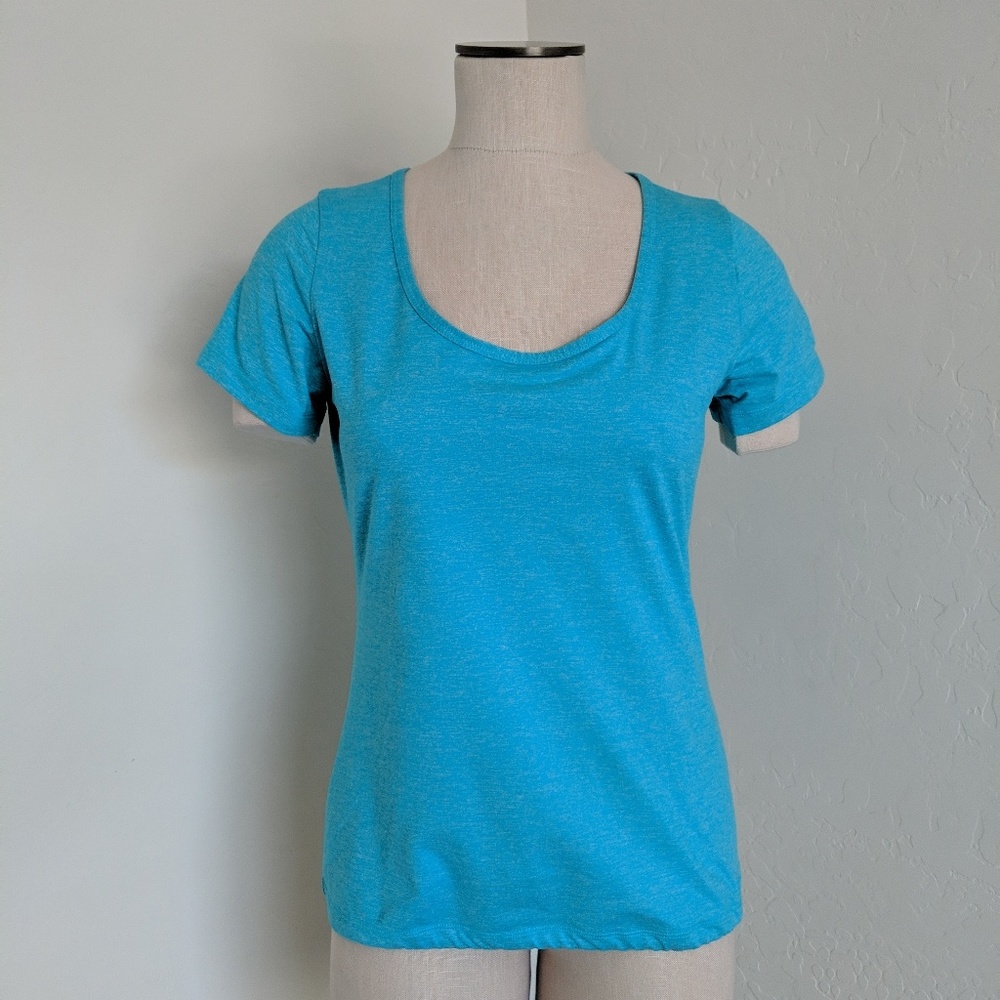 Lorna Jane blue mesh jersey back pocket SS shirt